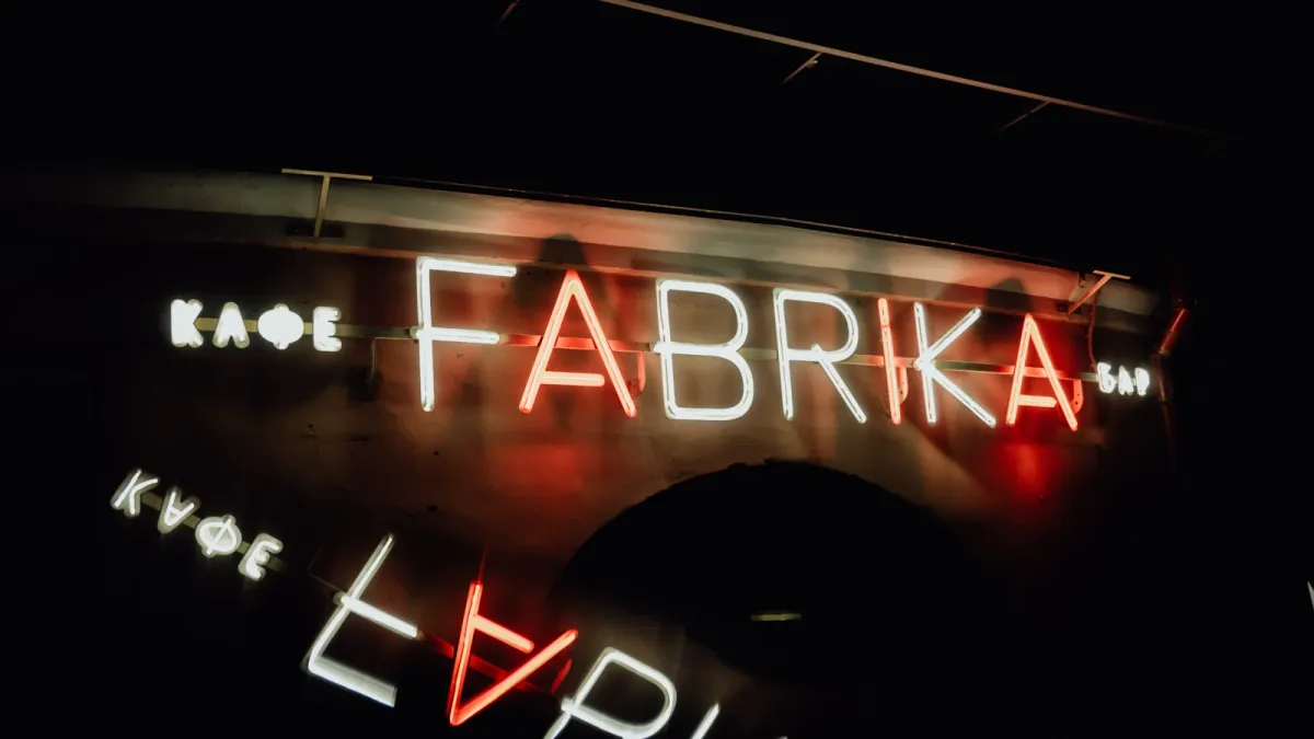 FABRIKA | Ресторан | Клуб | Караоке | Киров — FABRIKA | Ресторан · кейс Franch Royalty Маркетинг
